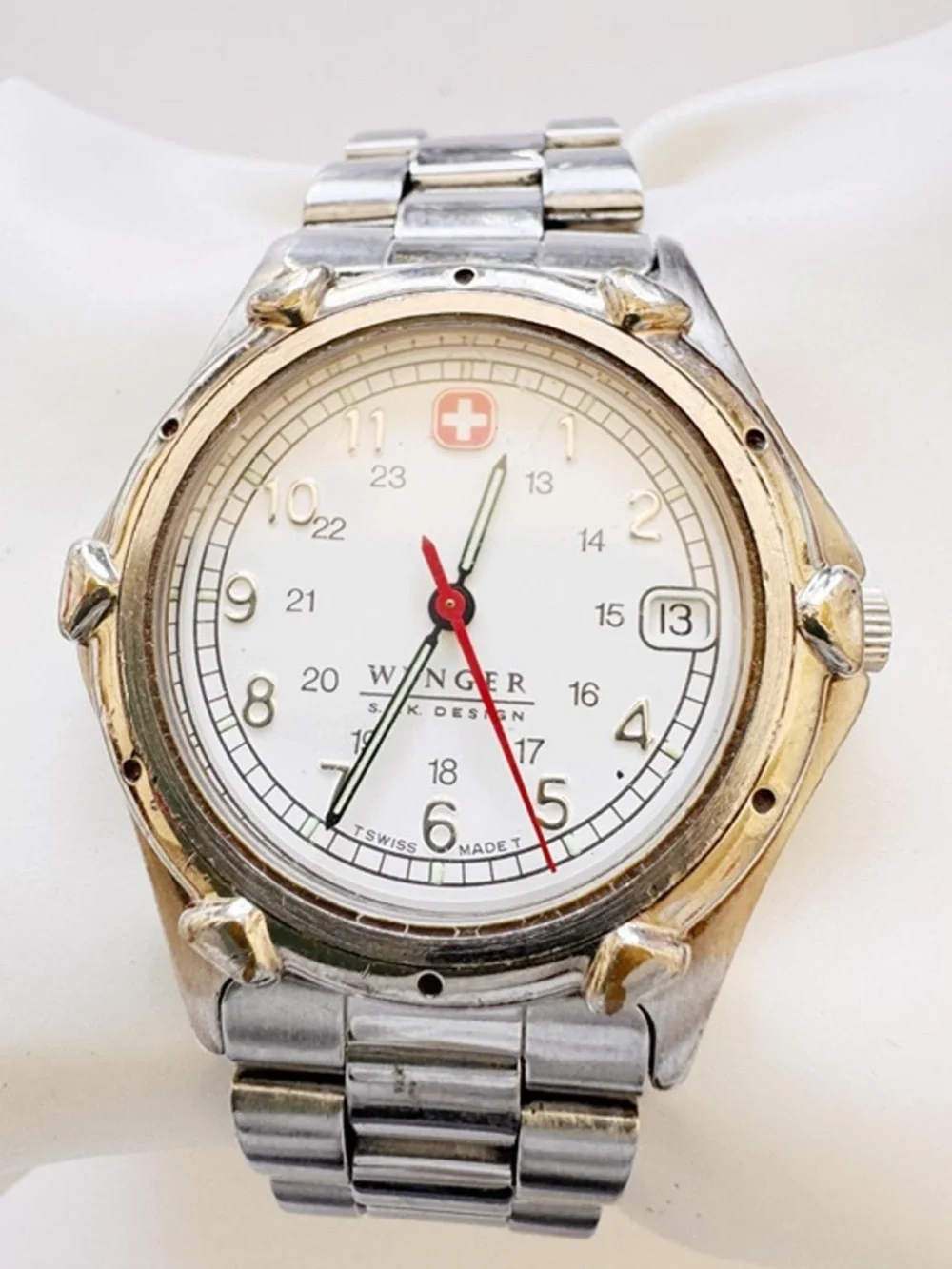 Wenger Swiss Military SAK Design Watch, White Dial, Two-Tone Steel, 34mm Running